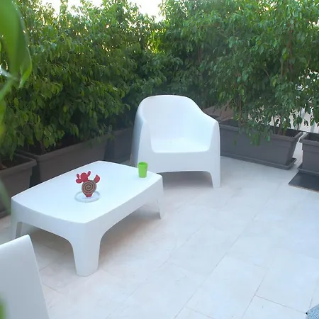 Guest house Four